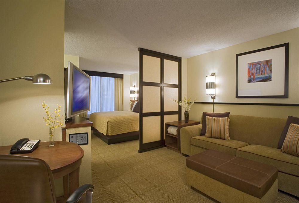 Hyatt Place Uc Дейвис Екстериор снимка