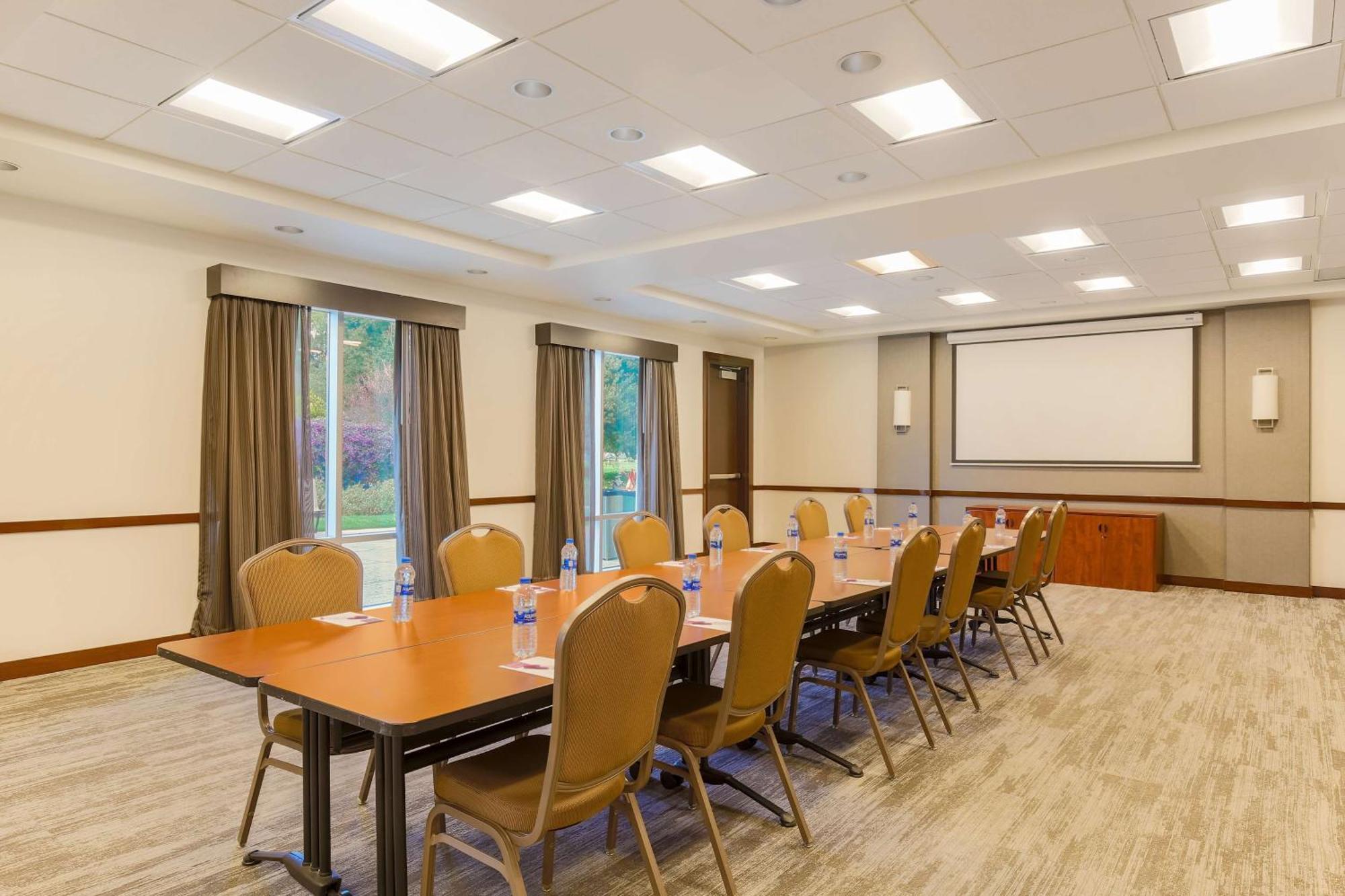 Hyatt Place Uc Дейвис Екстериор снимка