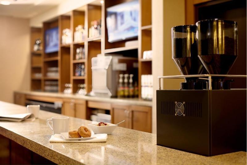 Hyatt Place Uc Дейвис Екстериор снимка
